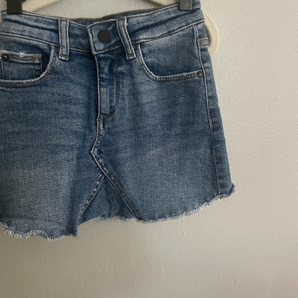 DL1961 Toddler Girls Denim Mini Skirt Size 4 - Picture 4 of 10